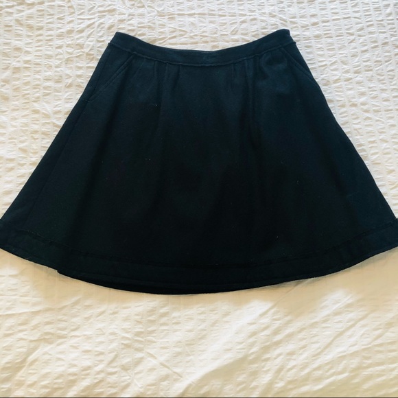 Banana Republic wool skirt excellent condition - Picture 4 of 8